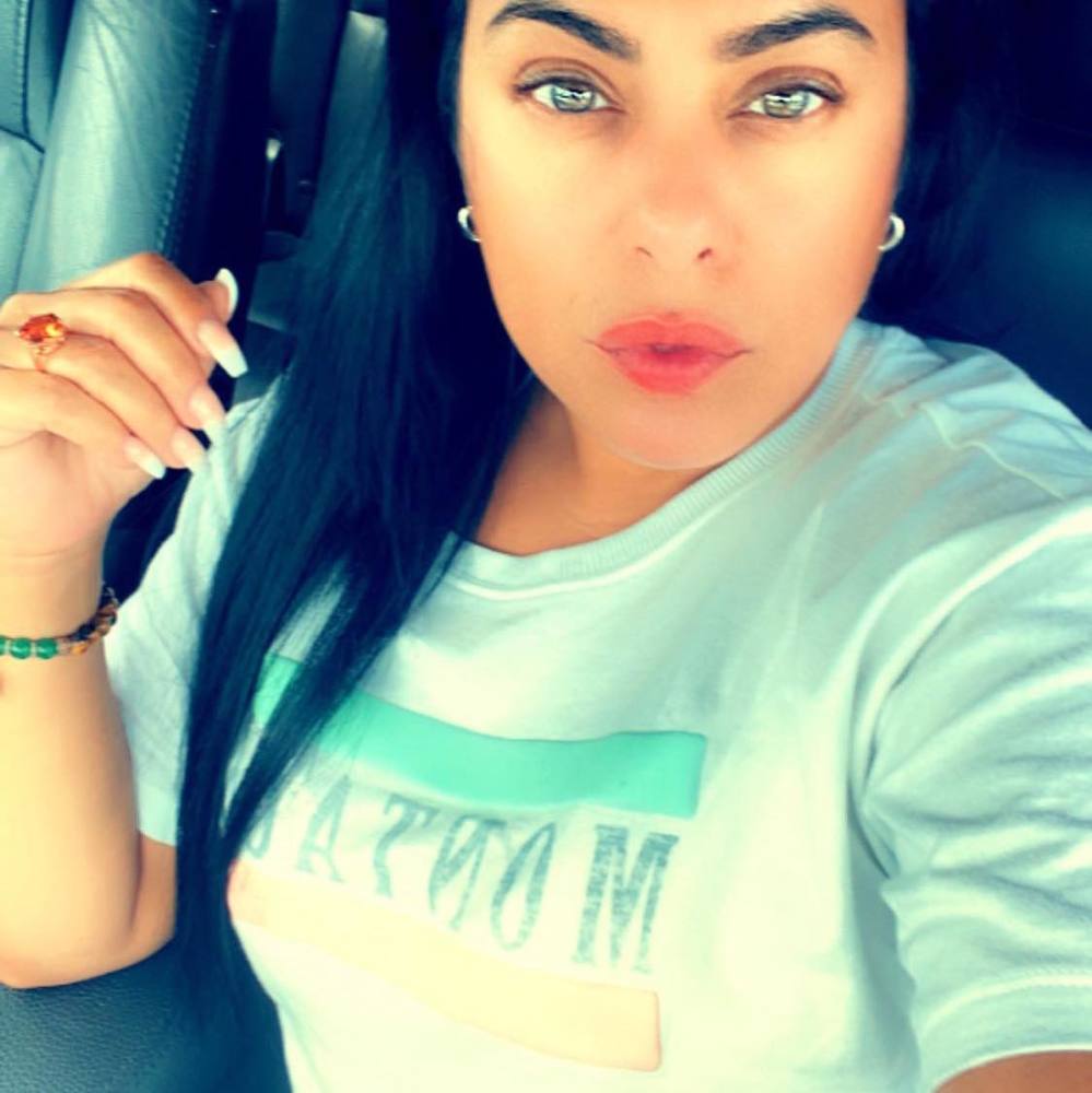 Meet your Posher, Bescerlee